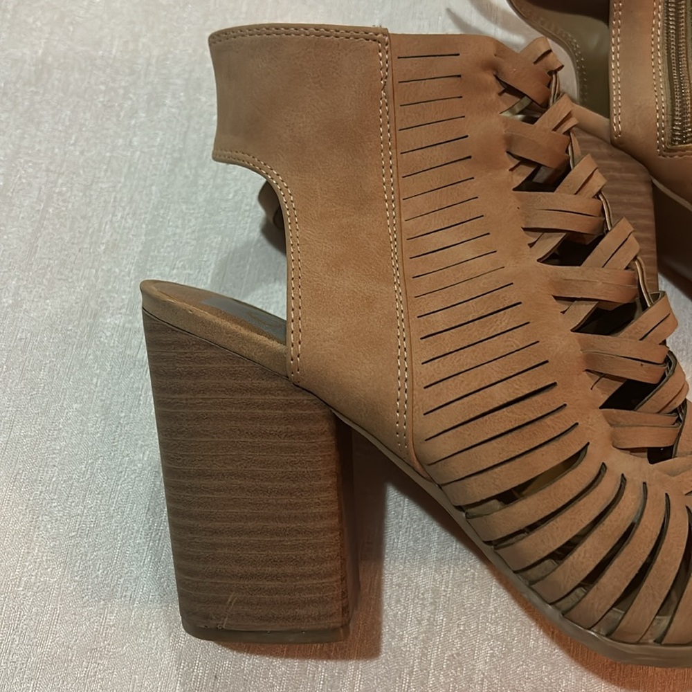 DV by Dolce Vita ‘Alyson Amina’ Women Brown Strappy Block Heel Sandals Size 8.5 - Picture 3 of 15